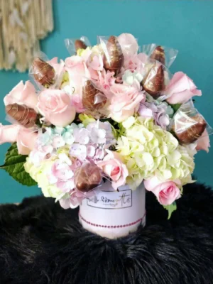 Rainbow ramos de flores love moments floristeria medellin